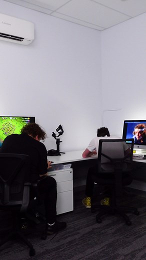 Pew! Pew! Pew! We created a Police Square Car LEGO MOC for SHIPtember! #SHIPtember #LEGO #lightmybricks #AFOL #shopping #moc | Light My Bricks