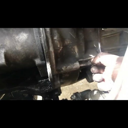 MITSUBISHI 4M40 - HOW TO REMOVE STARTER MOTOR