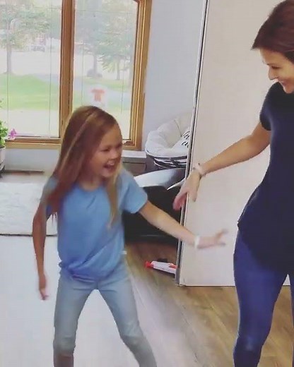 #liftcarry | Small kid girl lift and carry her mother Part - 1 | #stronggirl #piggyback #liftcarry