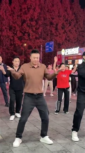 Square Dance Mania: The Hottest Trend in Town