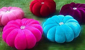 How To Make A Velvet Flower Cushion