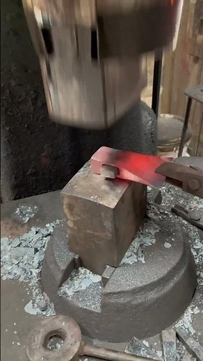 From Hot Steel to a Razor-Sharp Axe Amazing Traditional Forging #shorts