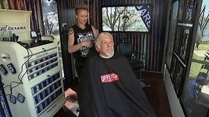 305K views · 1.9K reactions | This female duo is offering free haircuts to the homeless. | HuffPost | Facebook