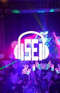 Celebrate New Year's Eve at Buffalo Iron Works with the ultimate Silent Disco on Tuesday, December 31st! Presented by SE2 Silent Disco. Get ready to dance your way into 2025 with THREE channels of non-stop music! Switch between: 🎧 Top 40 & Throwback Hits 🎧 Hip Hop/R&B 🎧 Electronic Dance Music Whether you’re grooving to the classics or vibing to the beats, it’s your night, your music! Don’t miss out on ringing in the new year with an unforgettable party. Grab your tickets now at buffalorironwo
