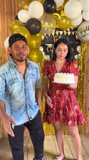 Hoy fue el cumpleaños de sabrinita 😁, muchas felicidades para ella. #cumpleaños #feliz #hoy #parati