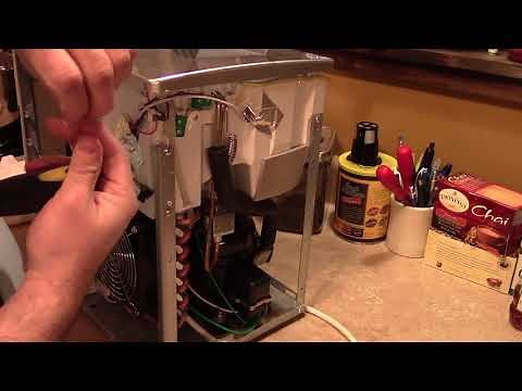 How To Clean Your MOLD INFESTED Countertop Ice Maker!