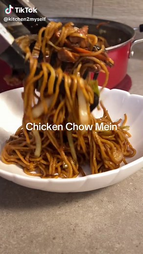 Delicious Homemade Chicken Chow Mein Recipe