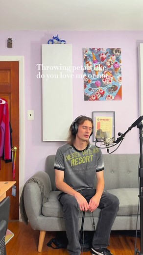 Justin Bieber Daisies Cover Performance