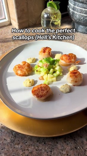 Let’s cook perfect scallops together in true Chef Ramsay fashion! In honor of the new season of Hell’s Kitchen Thursdays on FOX #ad #HellsKitchen @FOXTV @Food Club FOX #HellsKitchen #scallops