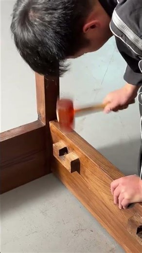 The ancient log frame is on the ground, and my living room is directly beautiful into a model room