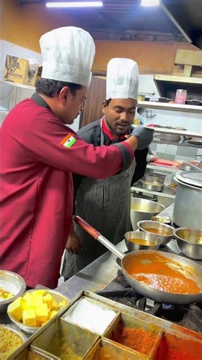 Resturant head chef vs first commi funny video 😂... #nonfllowers #vairalreelsシ #viral #foryou