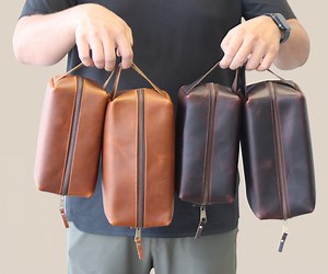 Personalized Leather Dopp Kit, Handmade Oil-tanned Toiletry Bag - Etsy