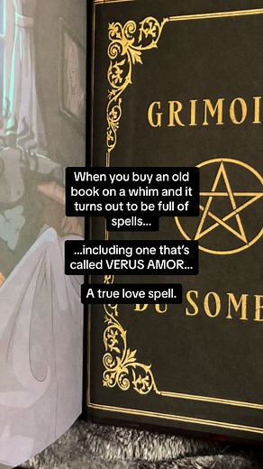 Foiled cover! End pages! Sprayed edges! Plus you also get the Christmas novella as part of this edition, added to the end 🥰 @Sarah Spade Books #matedtothemonster #shadowdemon #demonromance #demonromancebooks #monsterromance #monsterromancebooks #paranormalromance #paranormalromancebooks #pnrbooktok #fatedmates #sarahspade