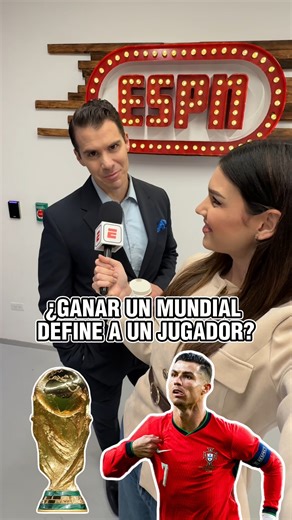 348K views · 11K reactions | "EL TROFEO MÁS IMPORTANTE ES EL MUNDIAL Y YA QUISIERA CR7 TENER UNA COMO MESSI" ️ Nuestros expertos reaccionan a las palabras de Cristiano Ronaldo  ⚽ | ESPN Fans | Facebook