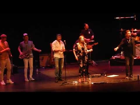 Leonid & Friends Earth,Wind &Fire - In the Stone