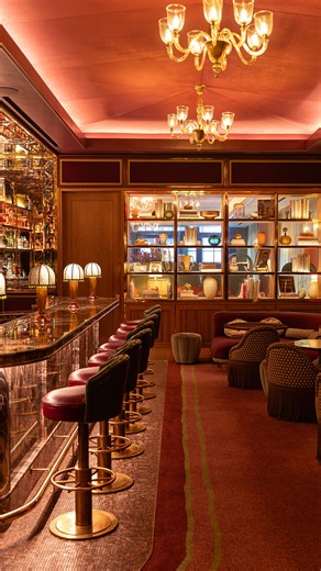 American Express on Instagram: "Indulge in a festive winter escape. Through Amex Travel™, Platinum Card® Members have access to Fine Hotels + Resorts® properties in iconic cities like @fouquets.newyork Visit the link in bio to plan your holiday getaway. Terms apply."