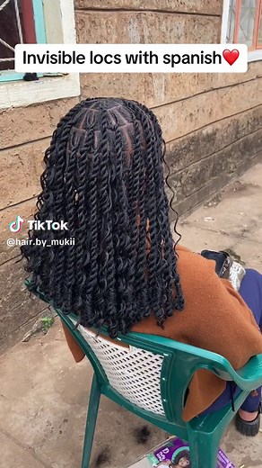 Invisible locs☺️ now on offerrrr #tiktokkenya🇰🇪 #hairdresser #nairobikenya #hairbymukii #fypkenya #fypkenyanairobi🇰🇪 #besthairstylesnairobi #trendingkenya🇰🇪 #muturaisafruit #trending #invisiblelocskenya #fluffykinkytwists #invisiblelocs