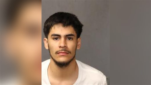 Albuquerque man accused of road rage shooting will stay in jail