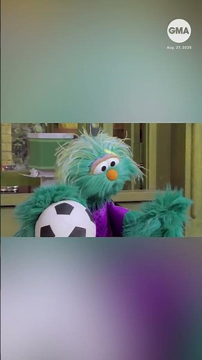 Billie Jean King visits Sesame Street | GMA