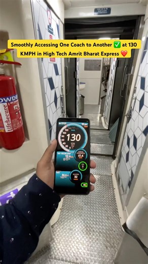 Smoothly Accessing One Coach to Another ✅ at 130 KMPH in High Tech Amrit Bharat Express ❤️