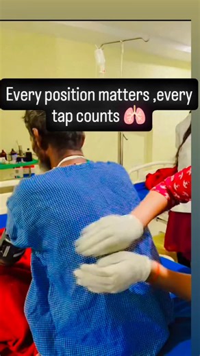 Dr.Ayesha | Physical Therapist on Instagram: "The power of chest percussion and proper positioning in clearing airways and enhancing lung recovery. 🫁🩺 #physiotherapy #lungs #viral #icu #chestphysiotherapy"