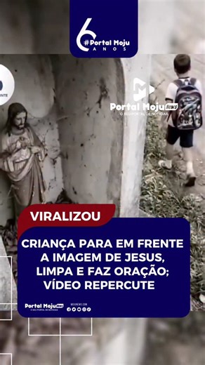 Portal Moju News on Instagram: "Uma câmera de segurança registrou uma cena que tem chamado a atenção nas redes sociais. As imagens mostram uma criança, que retornava da escola, parando diante de uma imagem de Jesus Cristo instalada em um local visível ao público. No vídeo, a criança aparece limpando cuidadosamente a imagem e, em seguida, faz uma breve oração. O gesto foi interpretado por internautas como uma demonstração de fé e respeito. A gravação, cuja data e local exatos ainda não foram conf