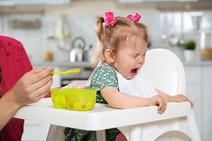 6 Feeding Mistakes Parents Make When Introducing Solids to Their Baby