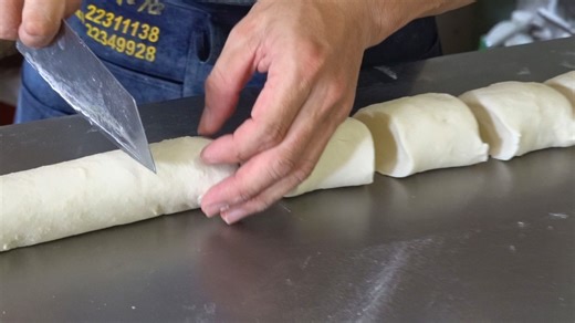 253K views · 1.7K reactions | Steamed Bread with Milk - Taiwanese Street Food 鮮奶饅頭 | Terry Films | Facebook