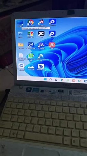 有没有电脑大神知道，每个系统都这样，这个刚装的Win11系统也是这样！键盘不能按，除了任务键！鼠标右键不能按 ！！但是切换账号，就好了