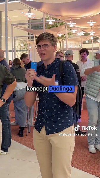 📚 Kto iný vie najlepšie vylepšiť vzdelávanie ako študent? 💡 Dávid súťaží v SASK s jazykovou platformou a vo videu nám načrtol, o čo ide. 🚀 Už len do 28. 9. máš šancu prihlásiť sa do Startup Awards Slovensko 2025! @startupawardsslovensko | @MART.INS | CONTENT CREATOR #StartupAwards #SLSP #SASK #slovenskasporitelna #sporkatiktok