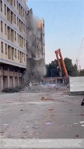 Sacrificing arm length and precision for a controllable demolition pace.