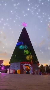 It's time to start the countdown to a getaway filled with joy and fun! 🎄✨ This season, don’t miss the Christmas Village every night at 6 p.m. at Moon Palace Cancun.🎅🏼🎁 Tag someone you’d love to enjoy the Christmas Village with and let us know your favorite holiday tradition in the comments! 👇https://bit.ly/3UsCLkf | Moon Palace Cancun