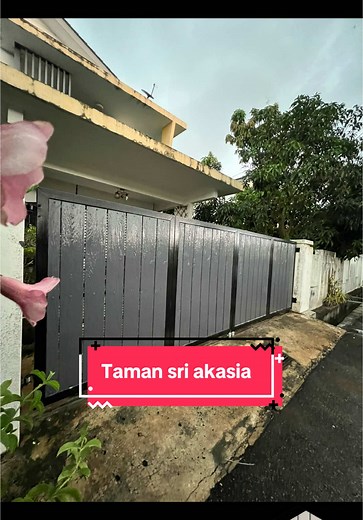 Rumah depan taman permainan #saudagarpagar #teamsaudagarpagar #saudagarpagarempire #sheraplank #sheraplankutara #rezekidariAllah #pagarelokdah #balkoni #pagarrumah #tembokrumah #fyp #kedah #penang #malaysia #tiktokmalaysia #fypmalaysia #fypage