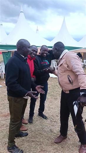 3K views · 59 reactions | Ukipatana na fans wako kwa sherehe alafu waombe wa dance na wewe 藍藍藍... Inabidi umekubali hiyo maneno mara moja 藍藍藍 | Timothy Toroitich The Journalist | Facebook