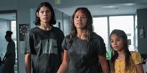 'Awake': ¿Vale la pena la nueva película de Gina Rodríguez en Netflix?