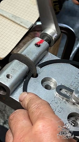 Shade Tree Mechanic | Piston ring gap adjustment Chevrolet Blazer SBC Engine rebuild #1989シボレーブレザー #Car #Engineteststand #Engine #Enginerebuild #motors... | Instagram