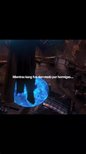 Kang el Conquistador y su Batalla contra un Titán Loco