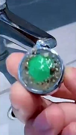 How to remove a stuck faucet aerator!