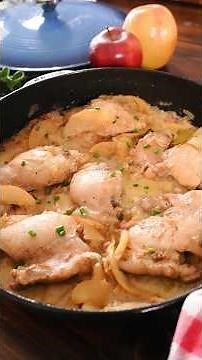 30-Minute Creamy Apple Chicken Recipe (One Skillet Fall Dinner You’ll Crave)