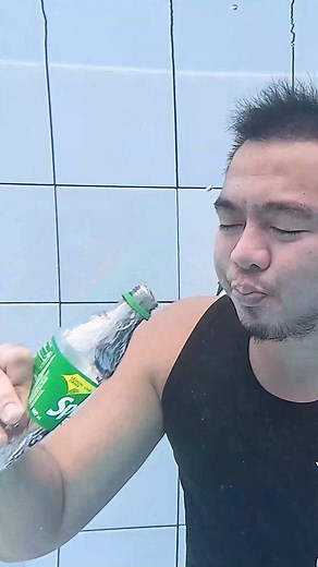 burp Sprite vs Coke underwater | Rence01