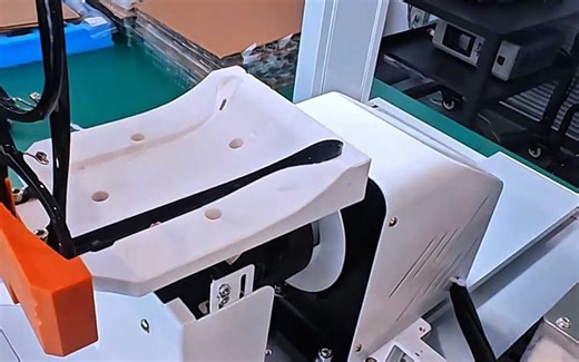 ARVR眼镜自动喷胶