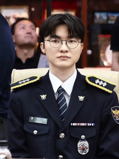 Faker agente honorario de la Policía de Corea del Sur
