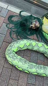 🐍 Ahead of the Year of the Snake tomorrow, PETA’s giant 6-meter ‘snake’ was spotted outside a Gucci store in Tokyo, urging the brand to stop selling cruel python-skin accessories. 💔 This year, honor snakes by choosing cruelty-free fashion. #YearOfTheSnake #GucciCruelty #PETAAsia | PETA Asia