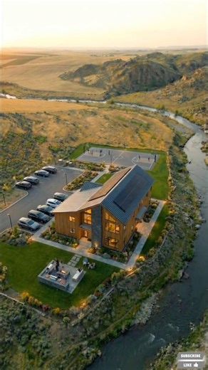 How to Build a Country House by the River