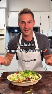 🌶️How to make your own homemade chipotle sauce What you need: ½ cup non fat Greek yogurt ¼ cup light mayonnaise 1 chipotle pepper from a can of chipotles in adobo sauce 1 garlic clove, peeled 1 teaspoon fresh lime juice 1 teaspoon extra-virgin olive oil 1 teaspoon honey or maple syrup Sea salt and freshly ground black pepper #chipotle #sauce #saucerecipe #lowercalorie #lowcalorie #easytomake #recipe #homemade #chipotlebowl | Hunt4shredz