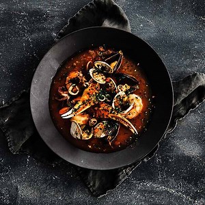 If you love seafood then this Classic Cioppino is for YOU! Recipe at https://bit.ly/3leXlAQ | Chef Billy Parisi