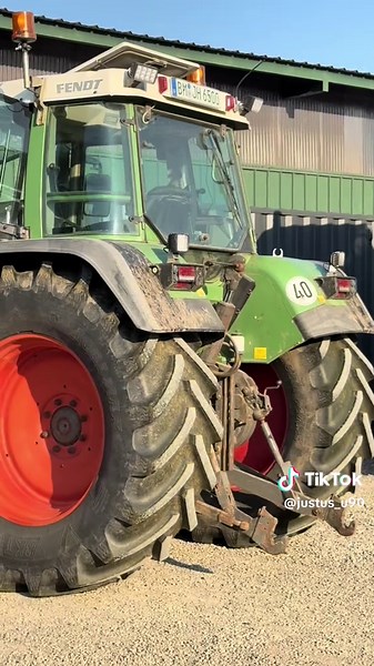 Fendt Favorit 514C Straight Piped Performance