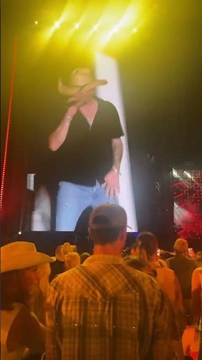 Jason Aldean Performing “Dirt Road Anthem” CMA Fest 2025 #jasonaldean #cmaawards #cmafest #cma