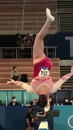 She didn't wobble once 🤯 #balancebeam #olympics #shorts