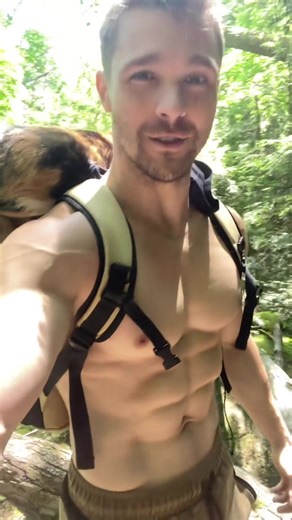 I have to post 20 videos on tiktok per month now... so here is the 1st😊🚀💪🧳 #hiking #adventure #explorepage #cat